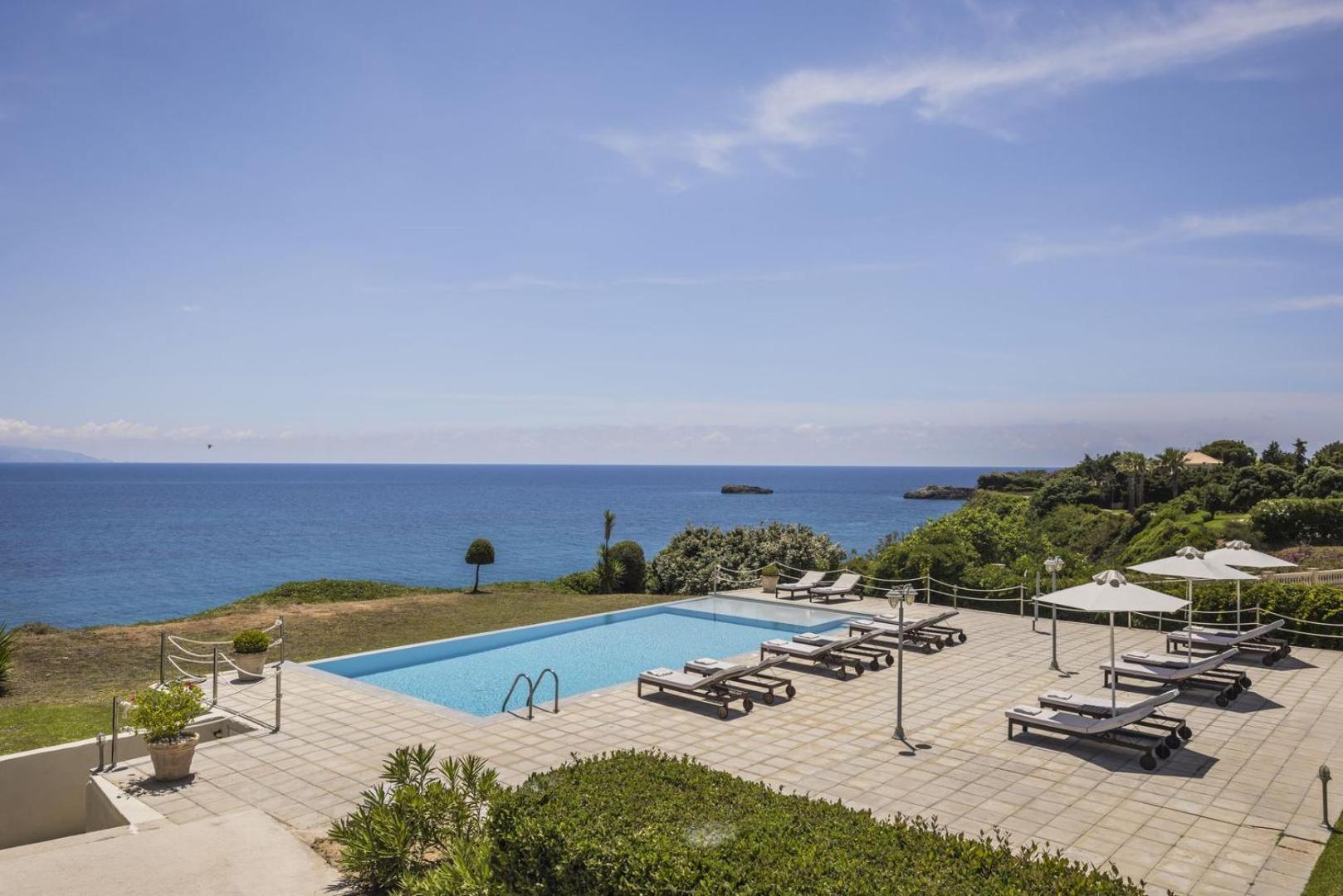 The Seasons Villa Svoronata Exterior photo