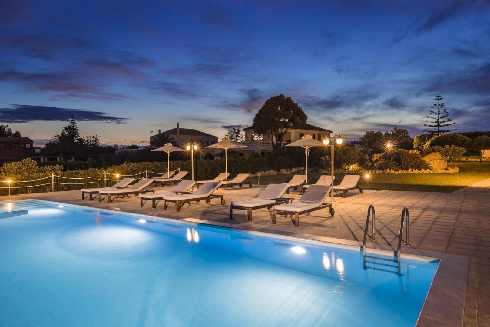 The Seasons Villa Svoronata Exterior photo