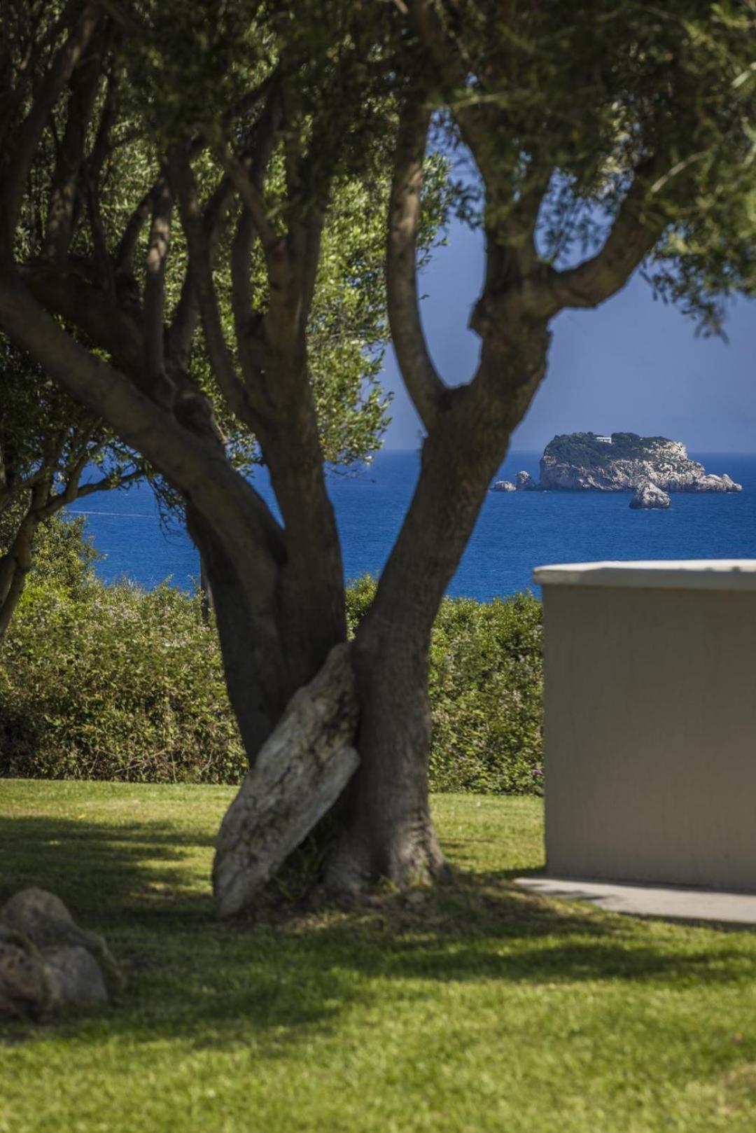 The Seasons Villa Svoronata Exterior photo