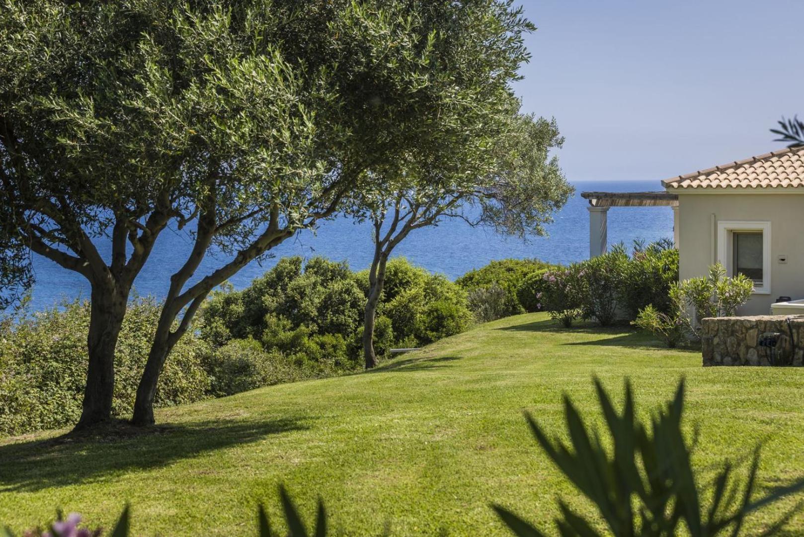 The Seasons Villa Svoronata Exterior photo