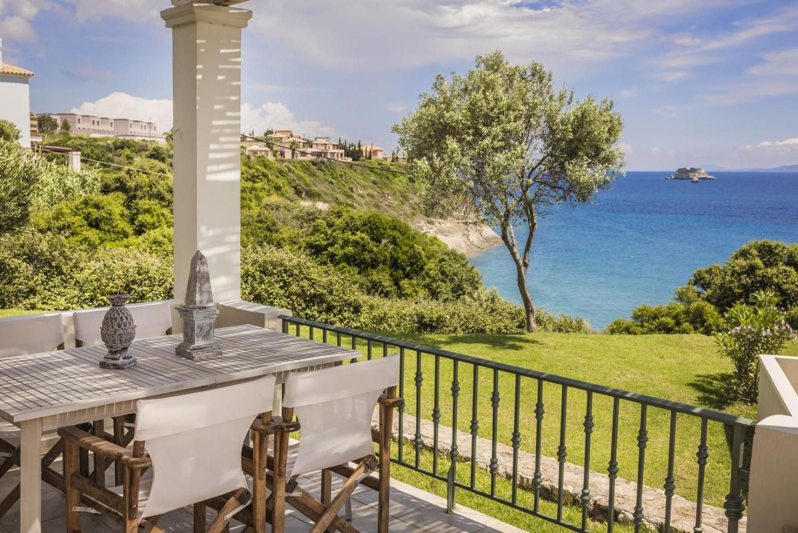 The Seasons Villa Svoronata Exterior photo